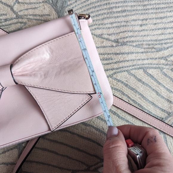 Elegant Pink Bow Accent Women's Bag - Picture 3 of 5